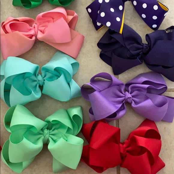 Lots of Bows (44 in total) - Picture 5 of 16